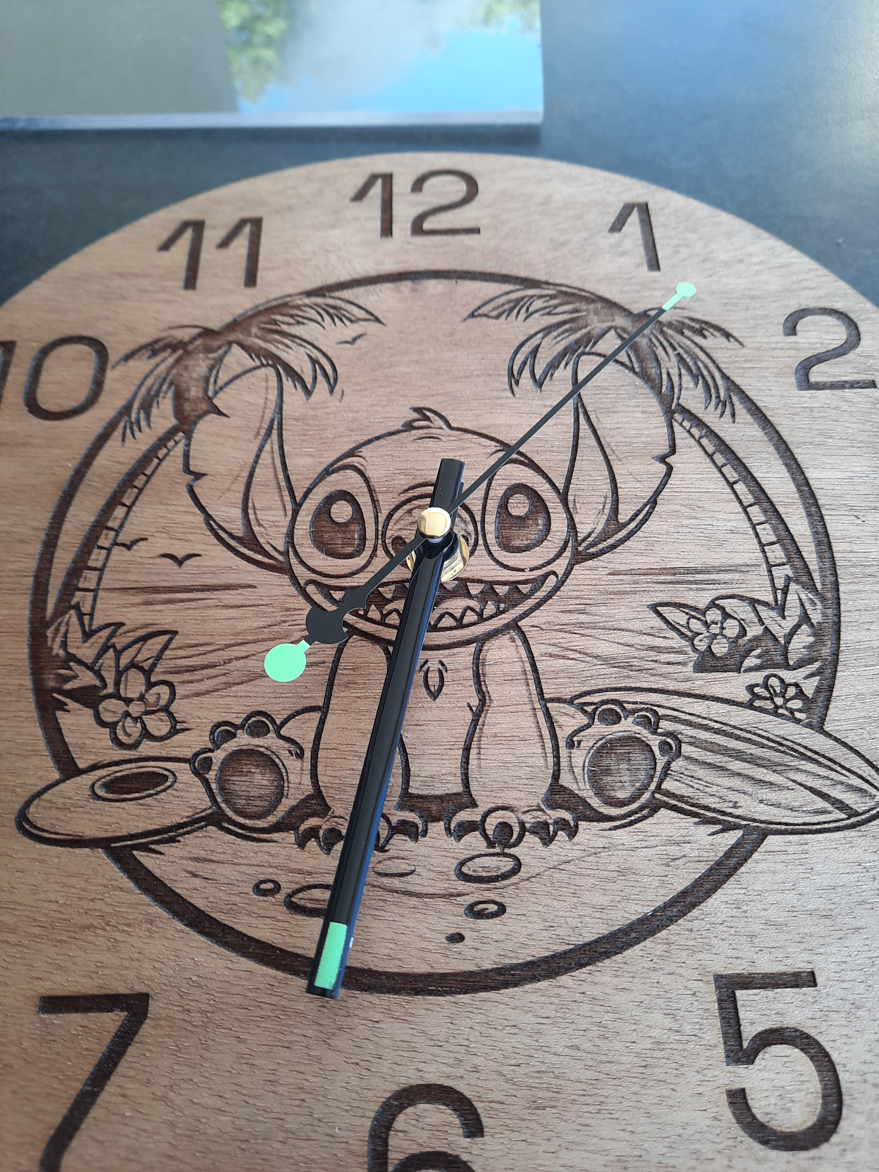 Pendule STICH en bois