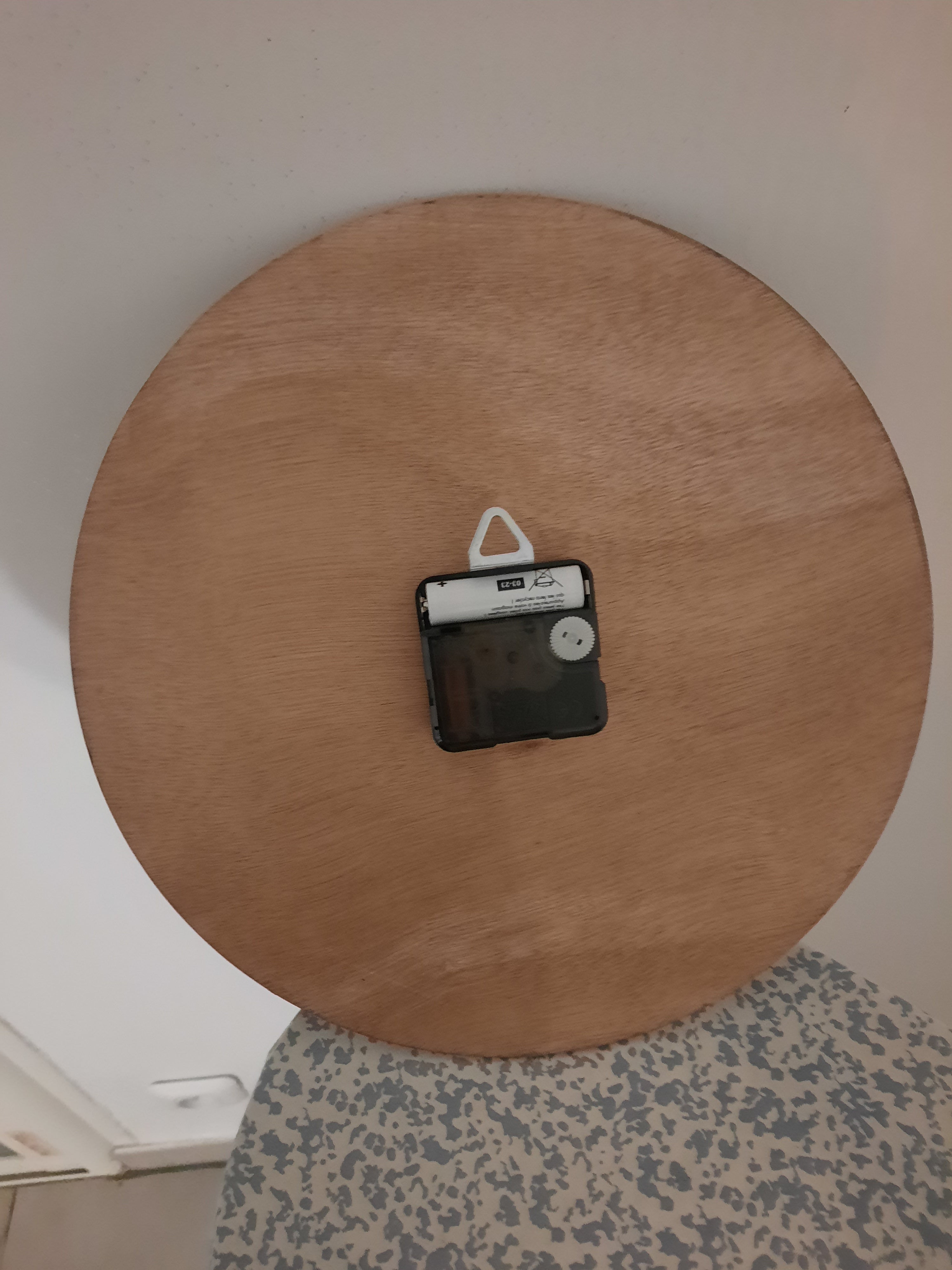 Pendule en bois pentanque