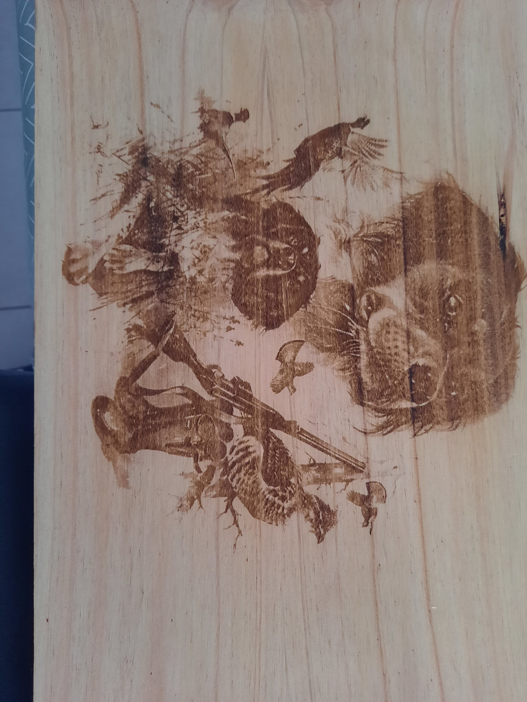 Plateau en bois motif la chasse