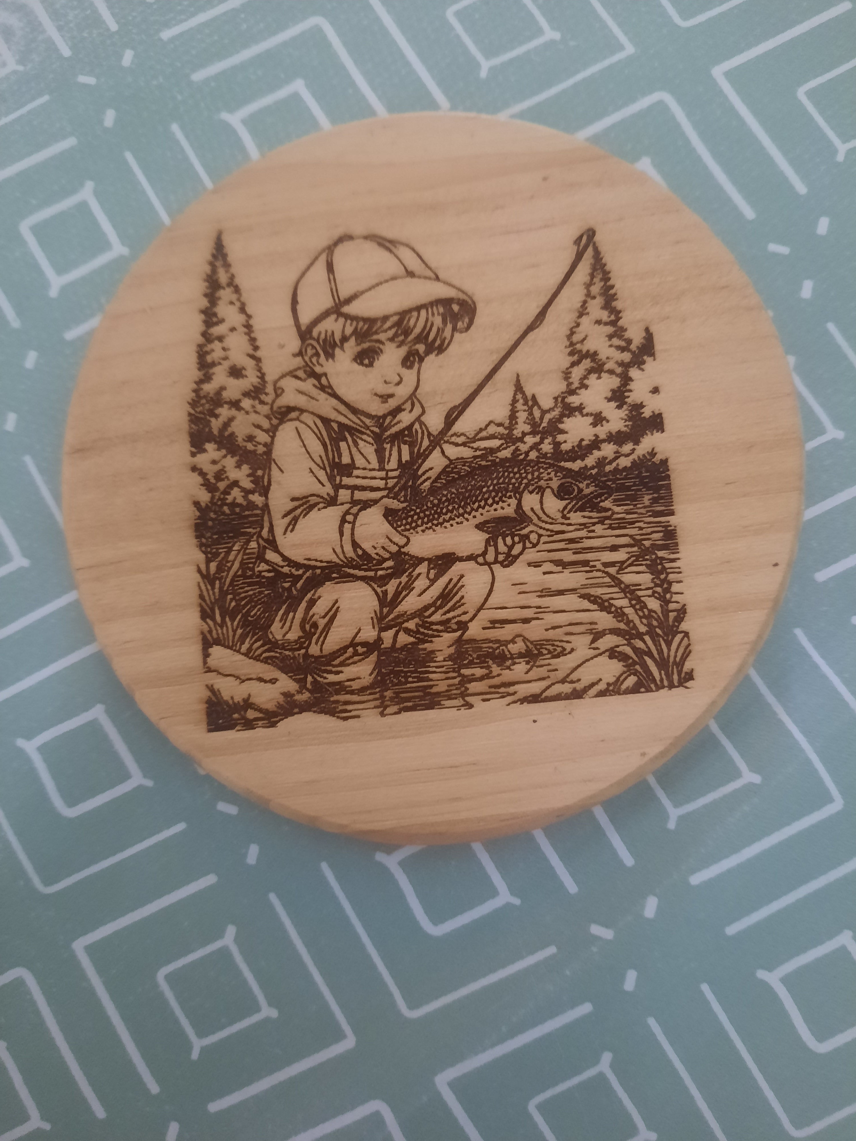 Sous verres en bois gravé