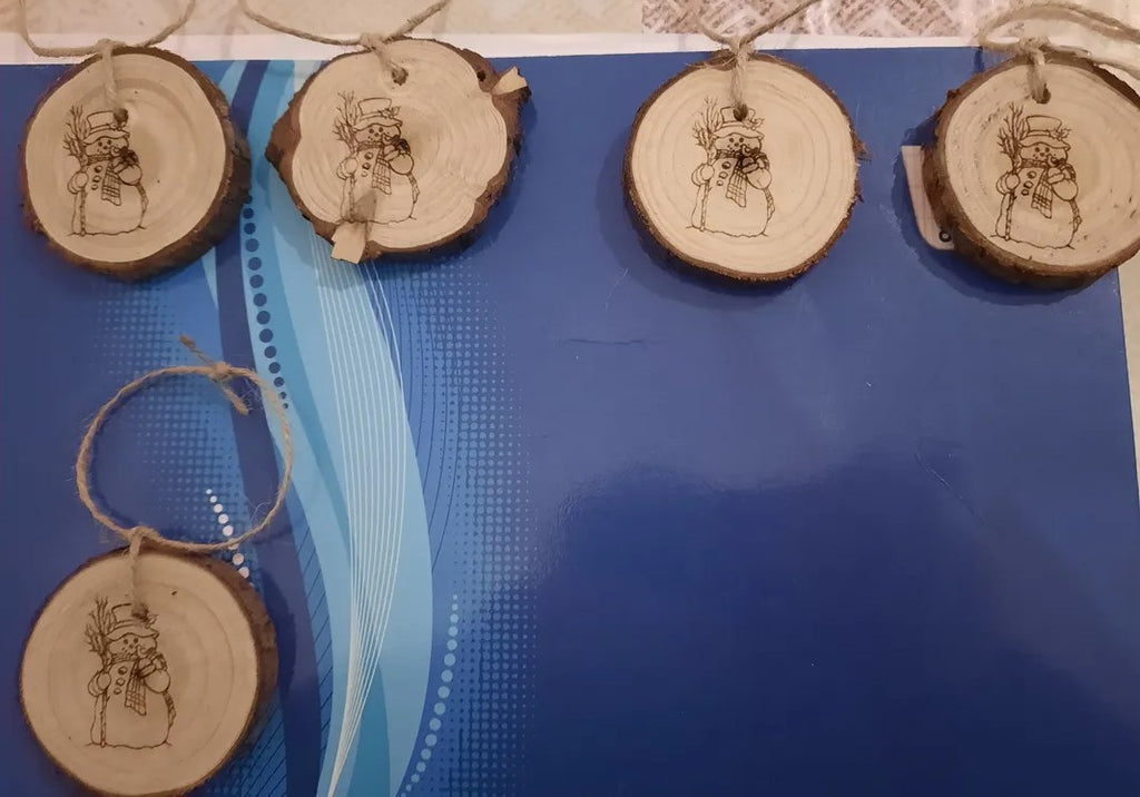 Décoration de noel en rondin de bois