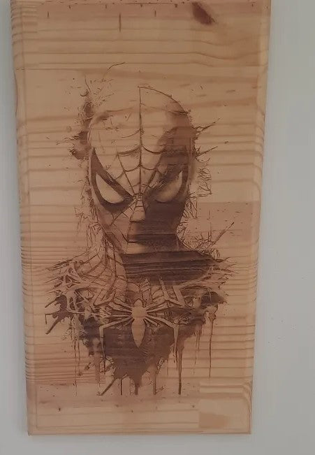 TABLEAU EN BOIS SPIDERMAN