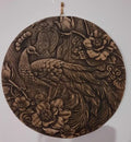 Cadre en bois rond motif paon